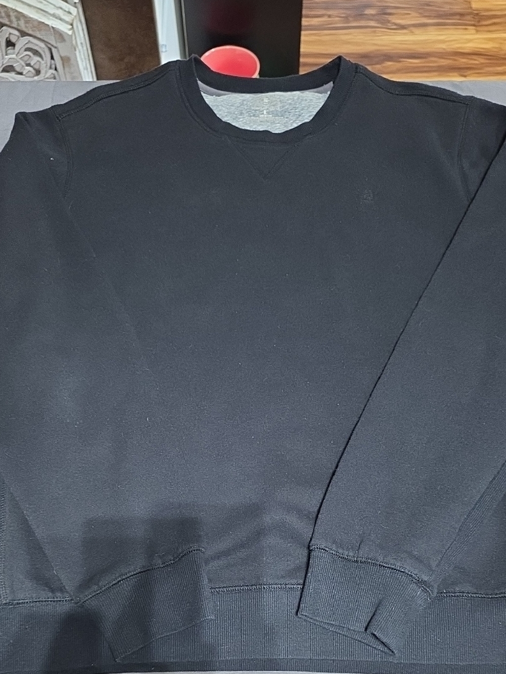 G.H. Bass & Co. Black Crewneck Sweatshirt